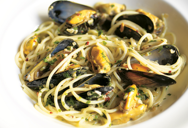 Pasta With Mussels Garlic And Parsley